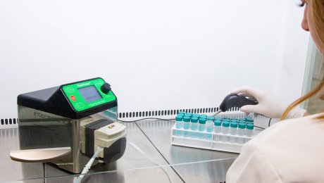 使用FlexiPump快速生产 COVID-19 检测试剂盒